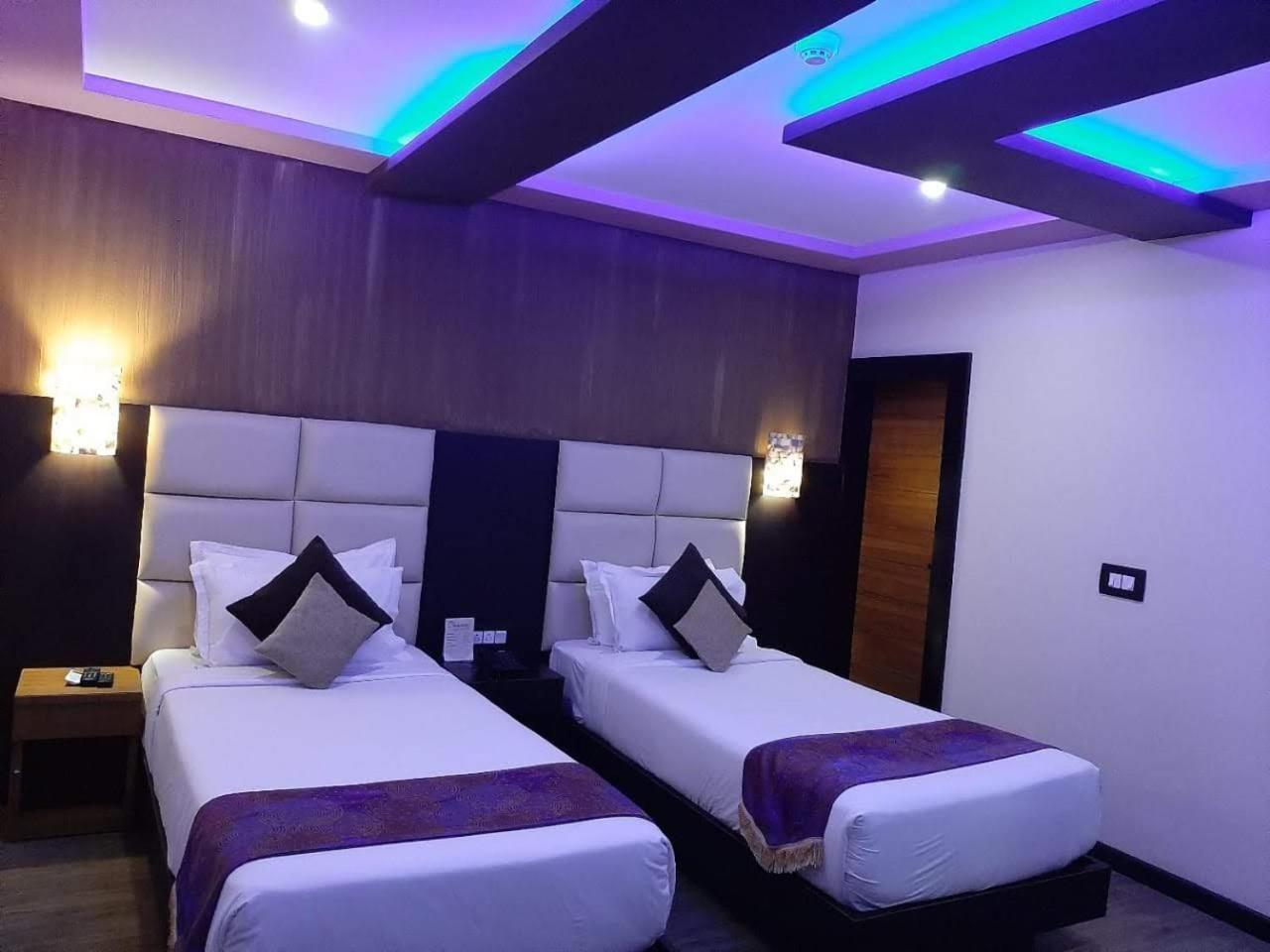 Dolphin Chocolate Inn Chandannagar Экстерьер фото