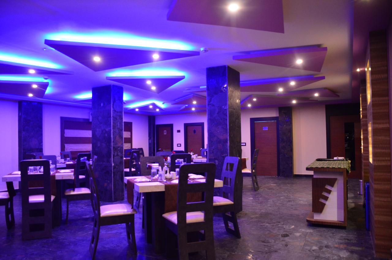 Dolphin Chocolate Inn Chandannagar Экстерьер фото