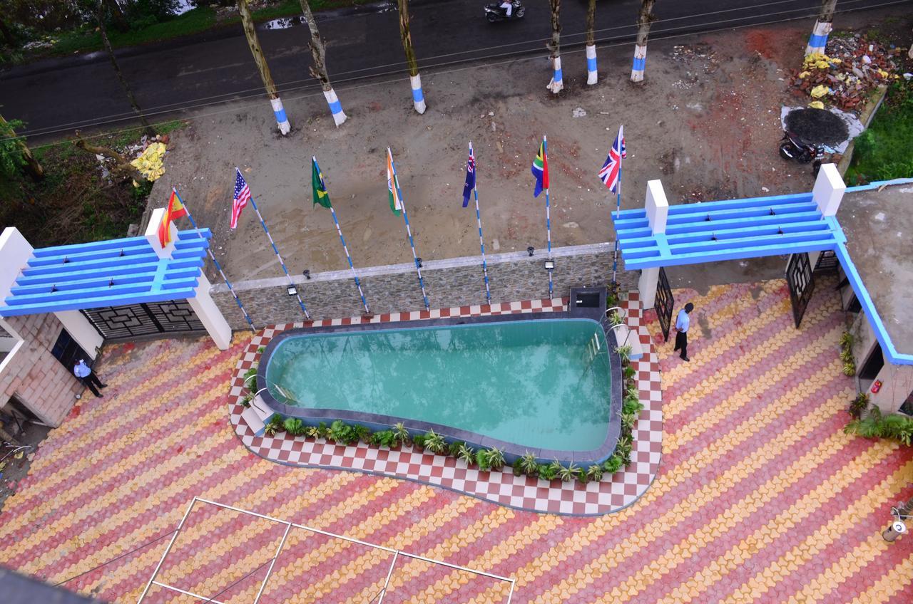 Dolphin Chocolate Inn Chandannagar Экстерьер фото