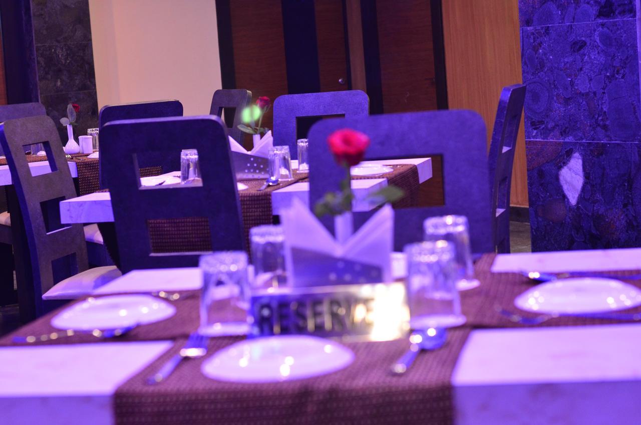 Dolphin Chocolate Inn Chandannagar Экстерьер фото