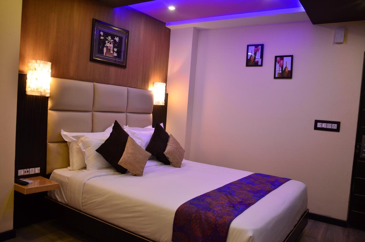 Dolphin Chocolate Inn Chandannagar Экстерьер фото